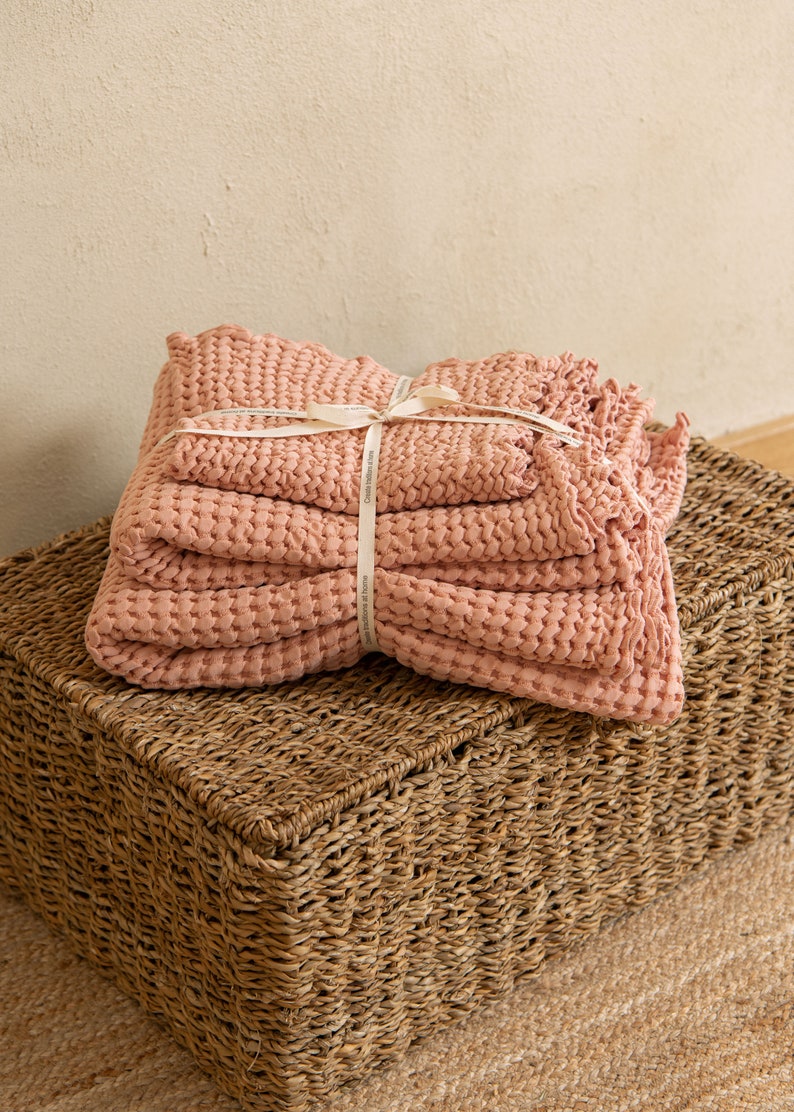 Serviette en coton gaufré rose, serviettes de bain, serviette de bain super douce, grand drap de bain, cadeau de pendaison de crémaillère image 2