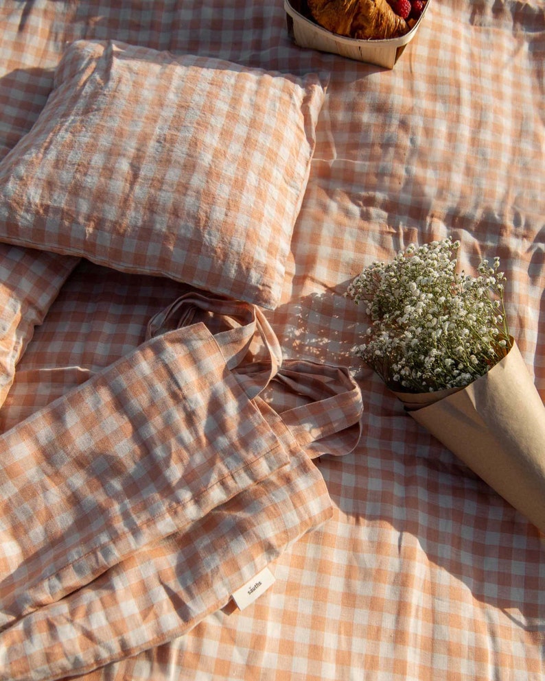 Picnic Linen Blanket in Gingham. Double side blanket with filling for extra softness. Beach Blanket. image 4