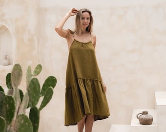 Robe en lin Bella de couleur vert miel. Robe de plage d'été oversize. Robe mi-longue. Robe sans manches. Robe de grossesse.