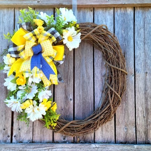 Daisy Front Door Wreath/Everyday Wreath/Yellow Rose Wreath/Summer Grapevine