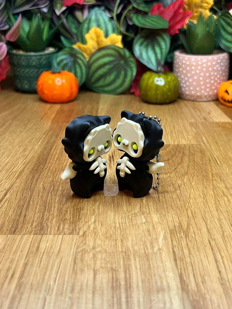 Skelly Pixie - Collectible Display Piece, Stress Relief, Personalized Gift, Articulated Flexi - Layers in Green image 3