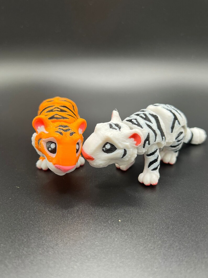 Op maat gemaakte 3D-geprinte tijger - verzamelobject, stressverlichting, gepersonaliseerd cadeau - Mat Mire maakt afbeelding 2