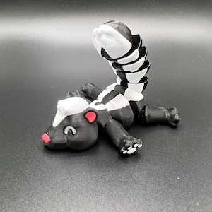 3DPrinted Skunk Figurine - Collectible Display Piece, Stress Relief, Personalized Gift, Articulated Flexi - Various Colors - McGybeer image 1