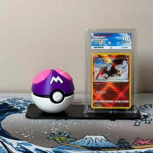 Master Monster Ball z podstawką na karty kolekcjonerskie w blokach/wkładane od góry/w koszulkach zdjęcie 1