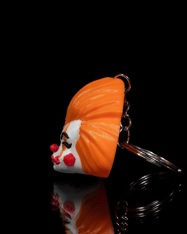 Penny The Wise Clown Keychain, Perfect for Halloween, 3D Printed Keyring Gift image 3