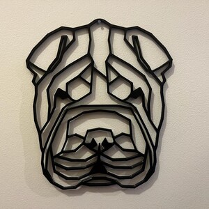 K&ouml;nnte beinhalten: Schwarz-wei&szlig;es geometrisches Design eines Hundekopfes, das einem Shar-Pei &auml;hnelt. Das Design besteht aus &uuml;berlappenden Linien und Formen, die einen modernen und abstrakten Look erzeugen.