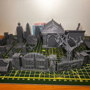 Mausoleum Graveyard Scene - Scenic DnD Terrain - Halloween Decoration