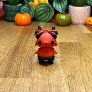 Beestachtige pixie - displaystuk voor verzamelaars, stressverlichting, gepersonaliseerd cadeau, gelede flexi - lagen in groen afbeelding 4