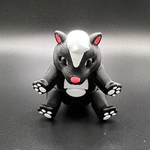 3DPrinted Skunk Figurine - Collectible Display Piece, Stress Relief, Personalized Gift, Articulated Flexi - Various Colors - McGybeer image 2