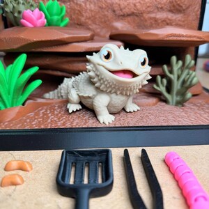 3D Printed Bearded Dragon Playset: Interactive Tank Environment, Tactile Figure, Stress Relief Toy image 3