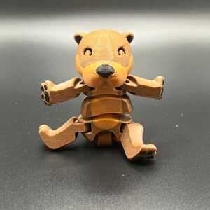 3DPrinted Otter Figurine - Collectible Display Piece, Stress Relief, Personalized Gift, Articulated Flexi - Various Colors - McGybeer image 3