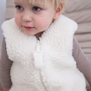 Polar Bear: Baby/Kid Double-Layer Wollweste/Gilet - Weiß; Personalisierbare, extra warme Doppelschicht Schurwolle Babyjacke