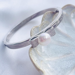 Silver Bangle Bracelet with Freshwater Pearl