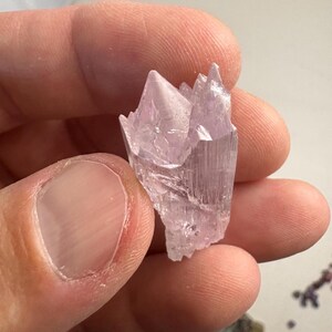 Natural raw Kunzite crystal