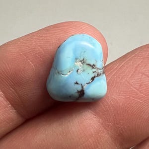 Turquoise cabochon in Golden Hills