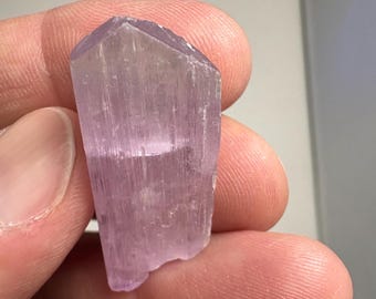 Natural raw terminated Kunzite crystal 9.3 grams
