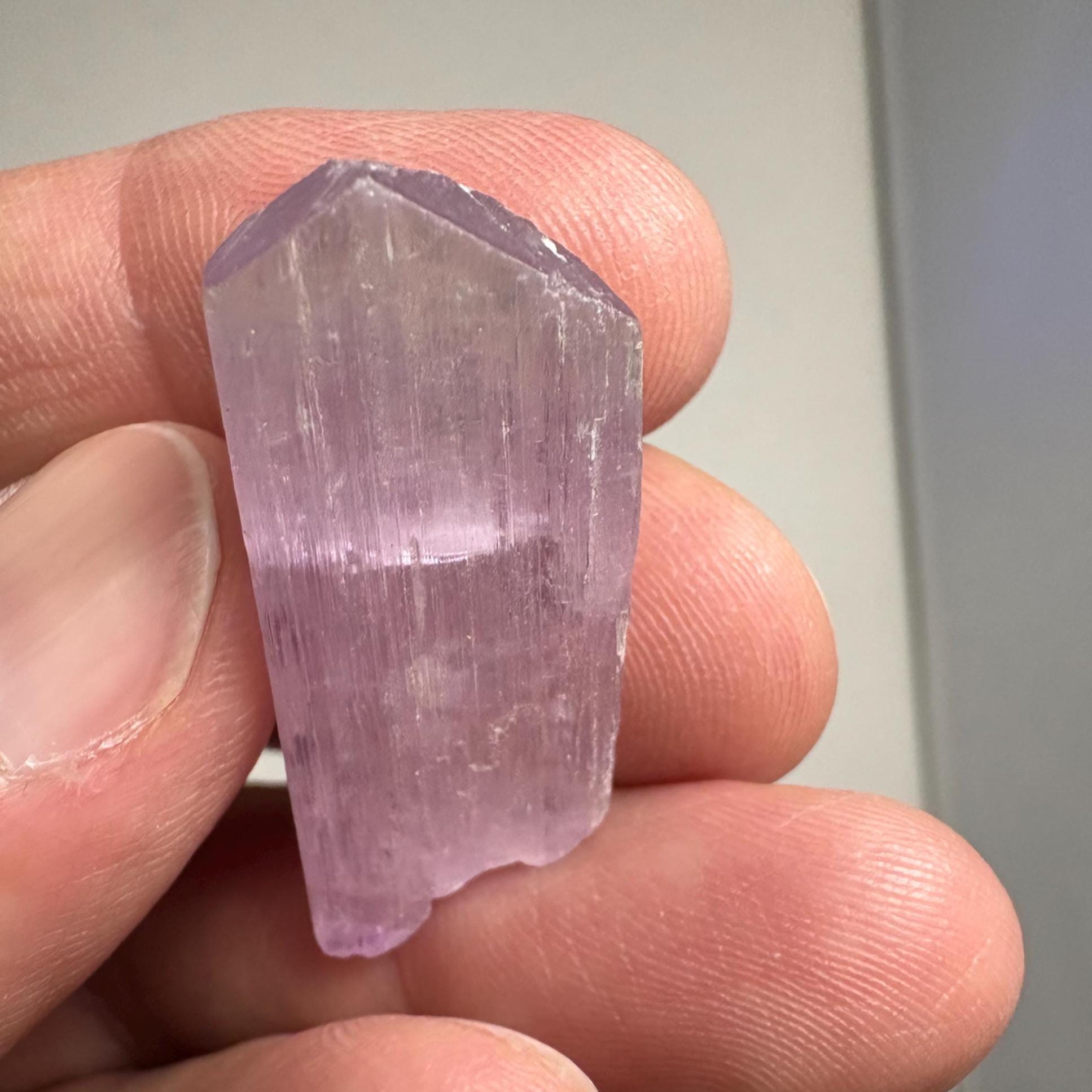 天然の原石クンツァイト結晶 9.3 グラム - Etsy 日本