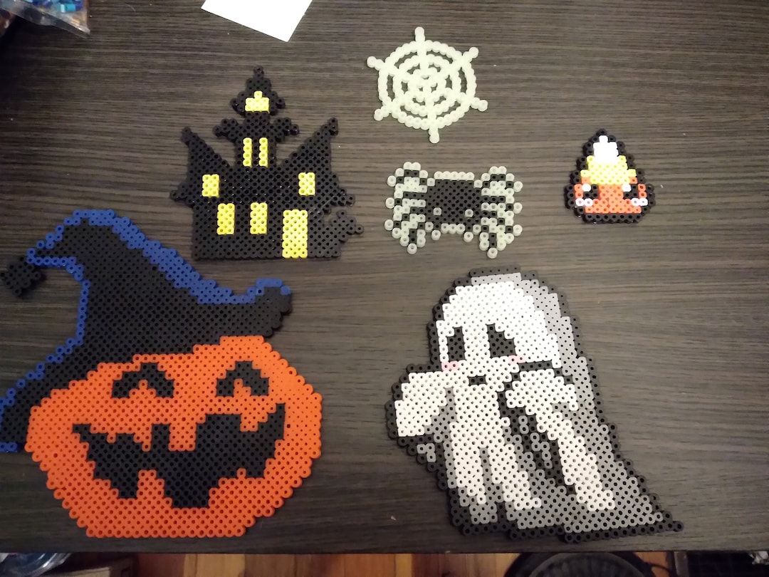 Pixel Art Halloween Perler Bead Designs Perler Beads Patterns