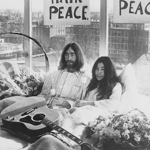 Bed peace john lennon - Etsy 日本