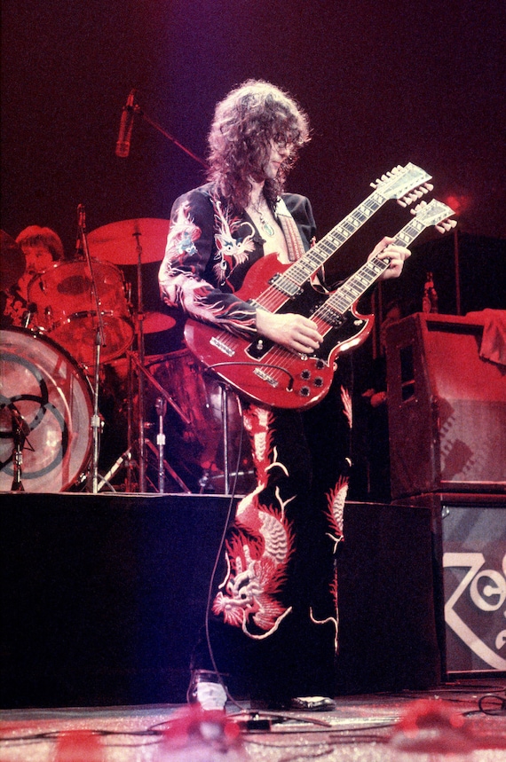 Jimmy Page ステージ衣装　ボトムス　LED ZEPPELIN Jimmy Page performing with 'Led Zeppelin at the Oakland