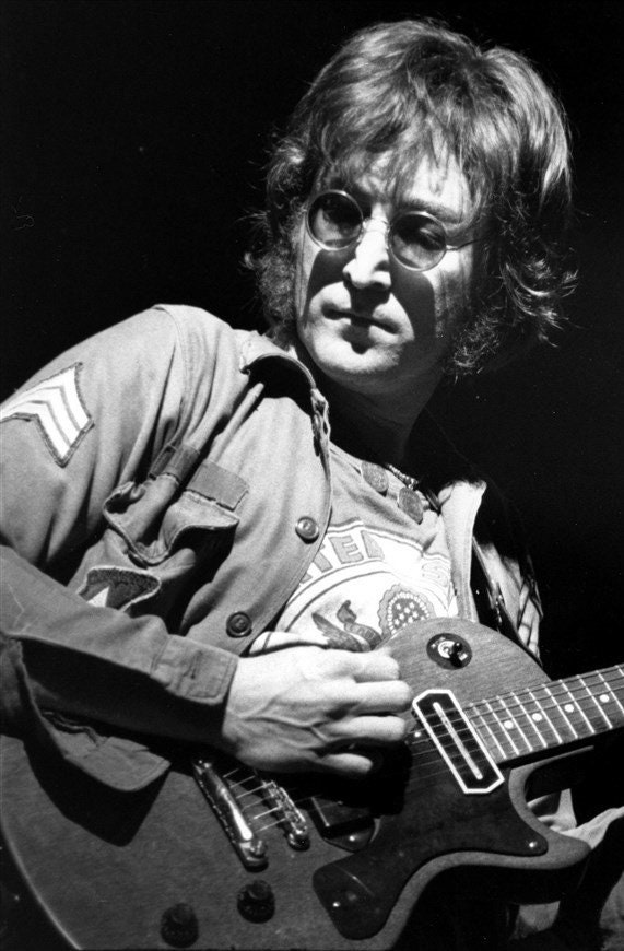 ビートルズ: ジョン・レノン 24 x 36 インチ ロール ウォール ポスター