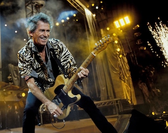 Rolling Stones: Keith Richards 24x36 inch rolled wall poster