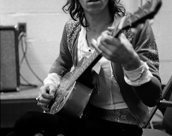 Rolling Stones: Keith Richards 24x36 inch rolled wall poster