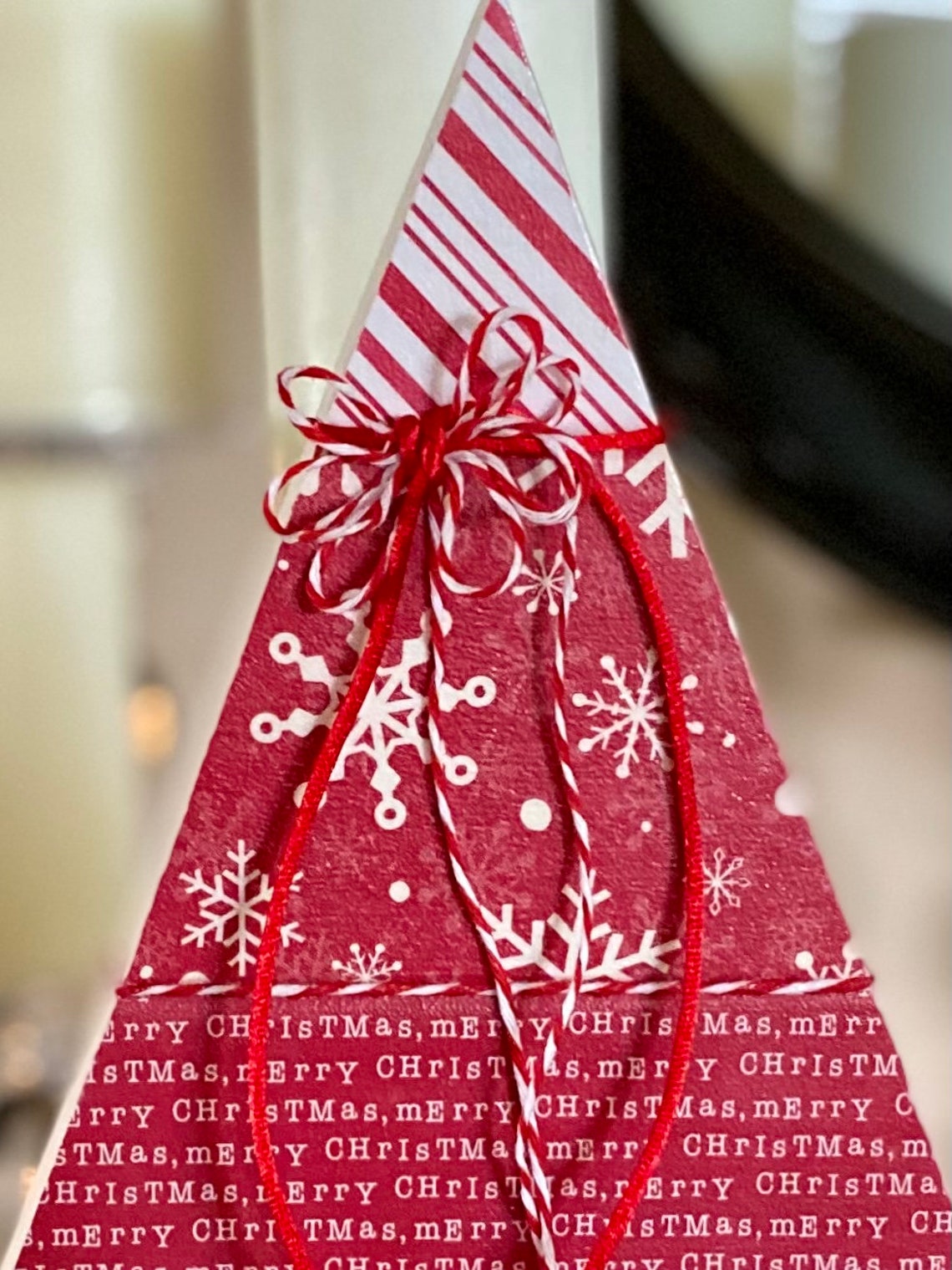 red-white-wood-triangle-christmas-tree-wood-christmas-tree-decor