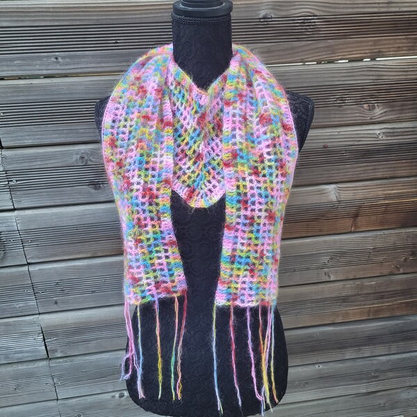 Foulard fantaisie au crochet