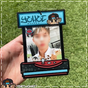 Llavero con soporte para tarjetas fotográficas o identificaciones de OPO &lt;Compatible con tarjetas fotográficas de Monsta X&gt;