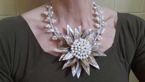 Audaciously large Statement Sunburst Necklace & 1… - image 4