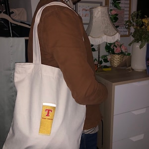 Tory burch farrah top embroidered shoulder bag