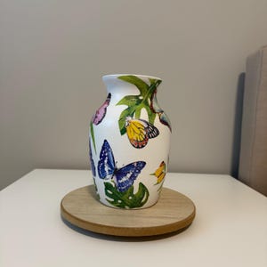 Handmade Butterfly Vase, Colorful Spring Decor, Nature Inspired Vase, Centerpiece Gift, Garden Decor, Unique Gift for Her, Housewarming Gift