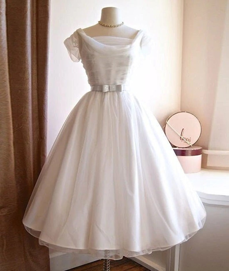60s Wedding Dresses | 70s Wedding Dresses     Bateau Tulle Short Homecoming Dress Cocktail Dress  AT vintagedancer.com