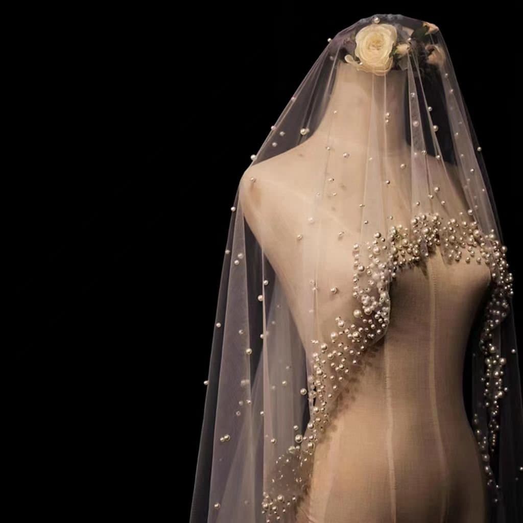 veil weights: a bridal necessity #weddingdesigner #bridalstylist