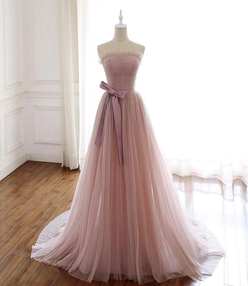 Vintage Evening Dresses, Vintage Formal Dresses     Strapless Tulle Evening Dress Floor Length A-Line Prom Dress  AT vintagedancer.com