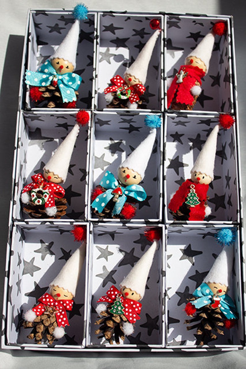 sustainable Xmas felt Christmas gnome,9 Christmas elves ornament,pine cone Christmas tree ornaments,Xmas lover gift,eco christmas ornaments