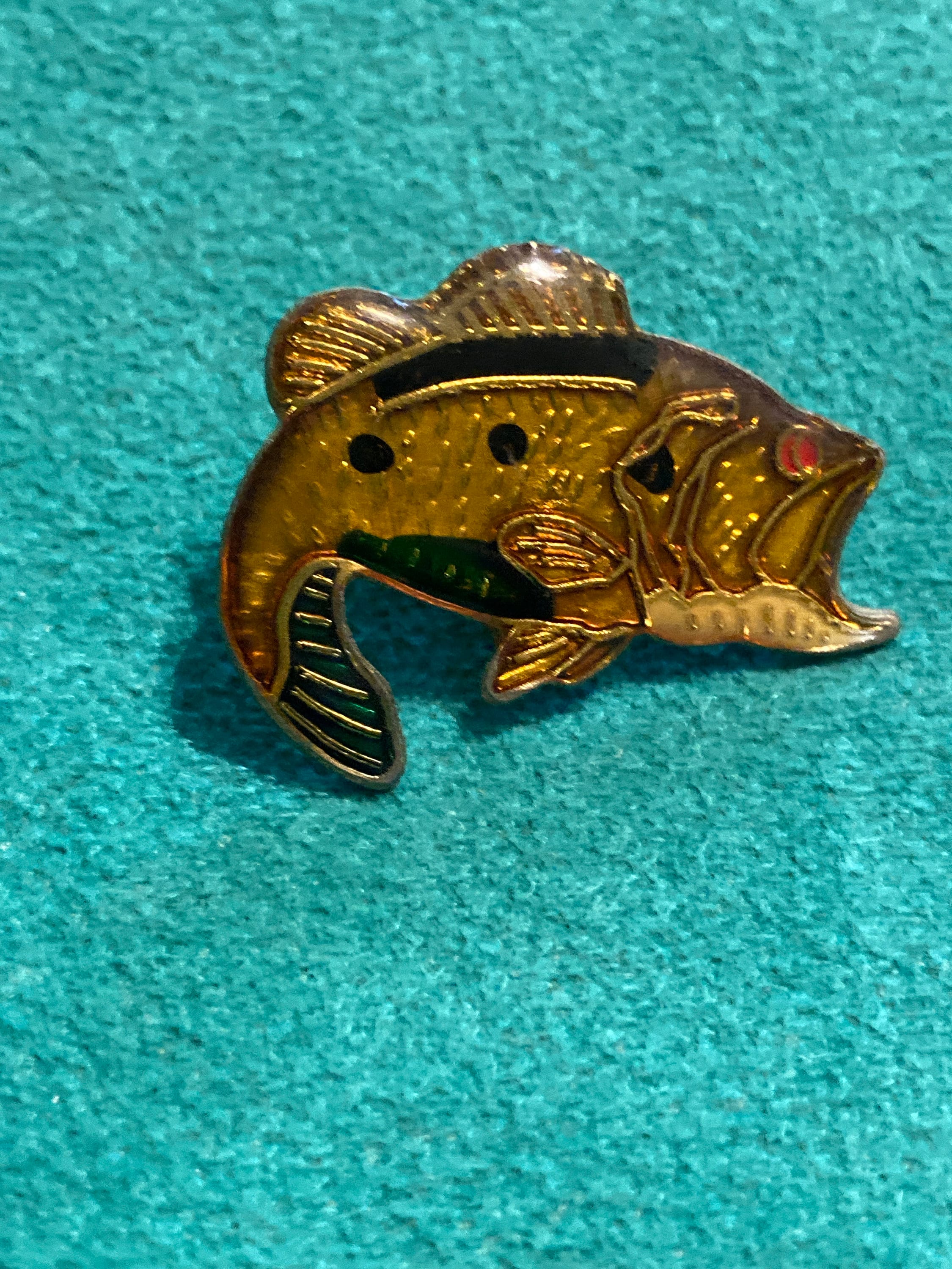 Bass Open Mouth Fish Pin 1 1/4 Inch Lapel Hat Pin Collectible Missing Back  Clasp -  India