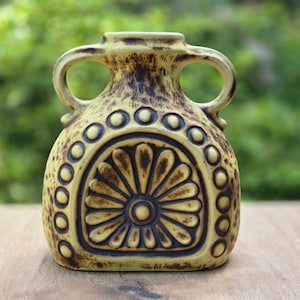 Senfgelbe vase