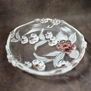 Walther Glas Blossom Time glass bowl • Crystal glass with flower relief • 17 cm • Vintage pressed glass bowl • 1970s • Collector's item