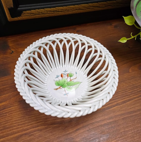 Herend Porcelain Basket – Hand-painted With Rosehip Motif 