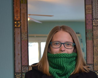 Hand Loomed True Green Halswärmer