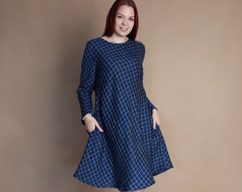 Linen dress in checks, Loose Dress with long Sleeves and Pockets, Washed and soft linen dress, deep blue tunic, plaid trapeze dress