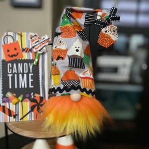 Halloween Cupcakes Gnome *FallDecor*HalloweenDecor*FallGnome*WitchGnome*CandyCorn*FauxLollipop*HalloweenGnome*tieredtraydecor
