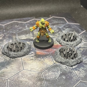 Spike Pit Traps - 28mm Painted Game Terrain for Frosthaven, Gloomhaven, D&D – DnD miniatures, DnD Gifts, DnD accessories