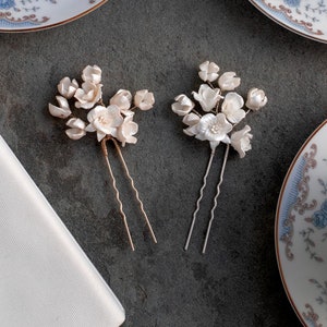 White Clay Flower Hair Pins, Floral Bridal Hair Pins, Gold/Silver Wedding Hair Accessory, Bridesmaids Bobby Pins Gift 1230
