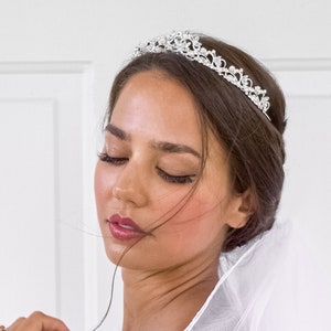 Vintage Silver Wedding Pearl Tiara, Crystal Bridal Headpiece, Royal Filigree Crown, Silver Pearl Wedding Hair Diadem 4024 image 3
