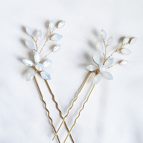 Gold Moonstone Hair Pins, Opal Stone Bridal Hair Pins, Celestial Wedding Hair Accessory, Star Bridesmaids Bobby Pins Gift 548