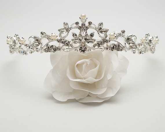 Vintage Silver Pearl Crystal Bridal Tiara Crown Headpiece Wedding Prom Princes Amazon.com: SWEETV Princess Diana Tiara for Women, Silver  main image 4