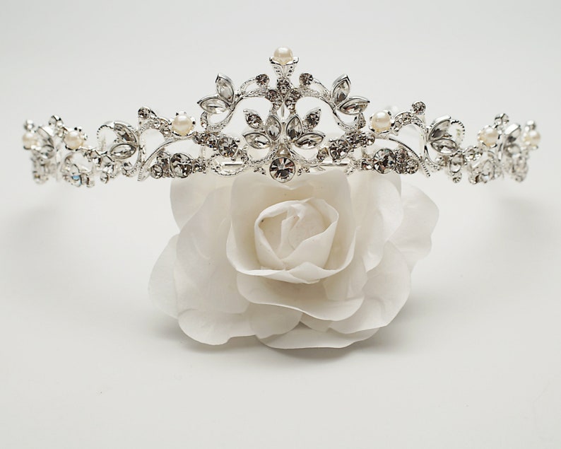 Vintage Silver Wedding Pearl Tiara, Crystal Bridal Headpiece, Royal Filigree Crown, Silver Pearl Wedding Hair Diadem 4024 image 2